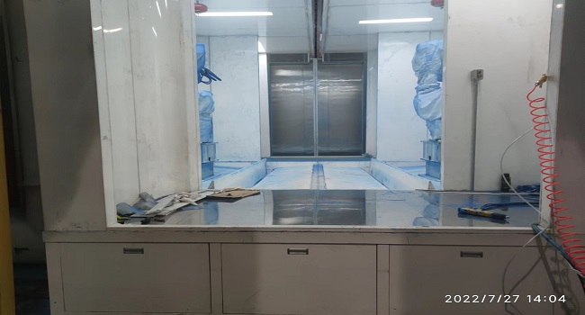 噴粉房人工補(bǔ)漆臺