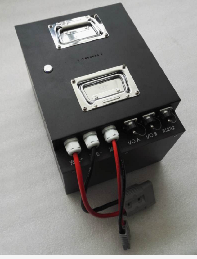 單掛鉤潛伏式AGV小車電池